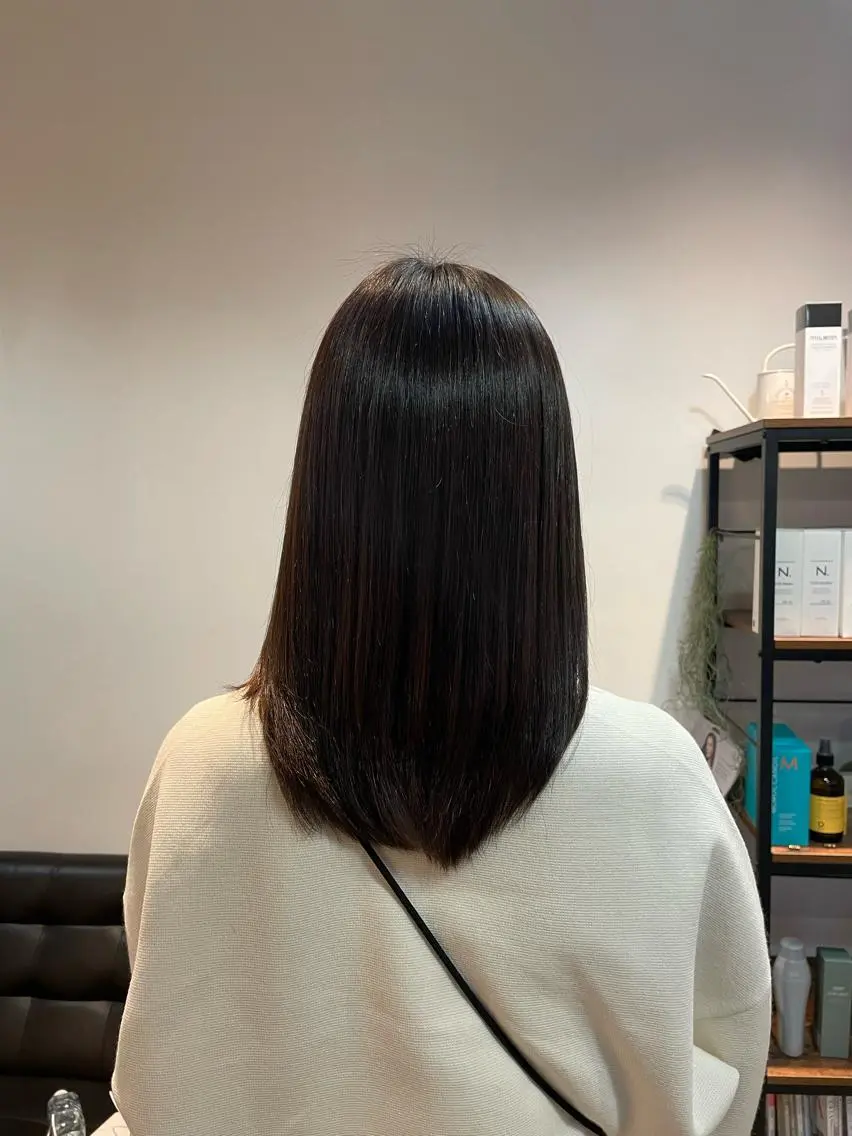 セミロング R i k o🫧 艶髪のヘアスタイル