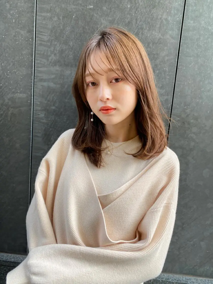 ミディアム レイヤーカットのプロ 大人ヘア宮森貴志のヘアスタイル