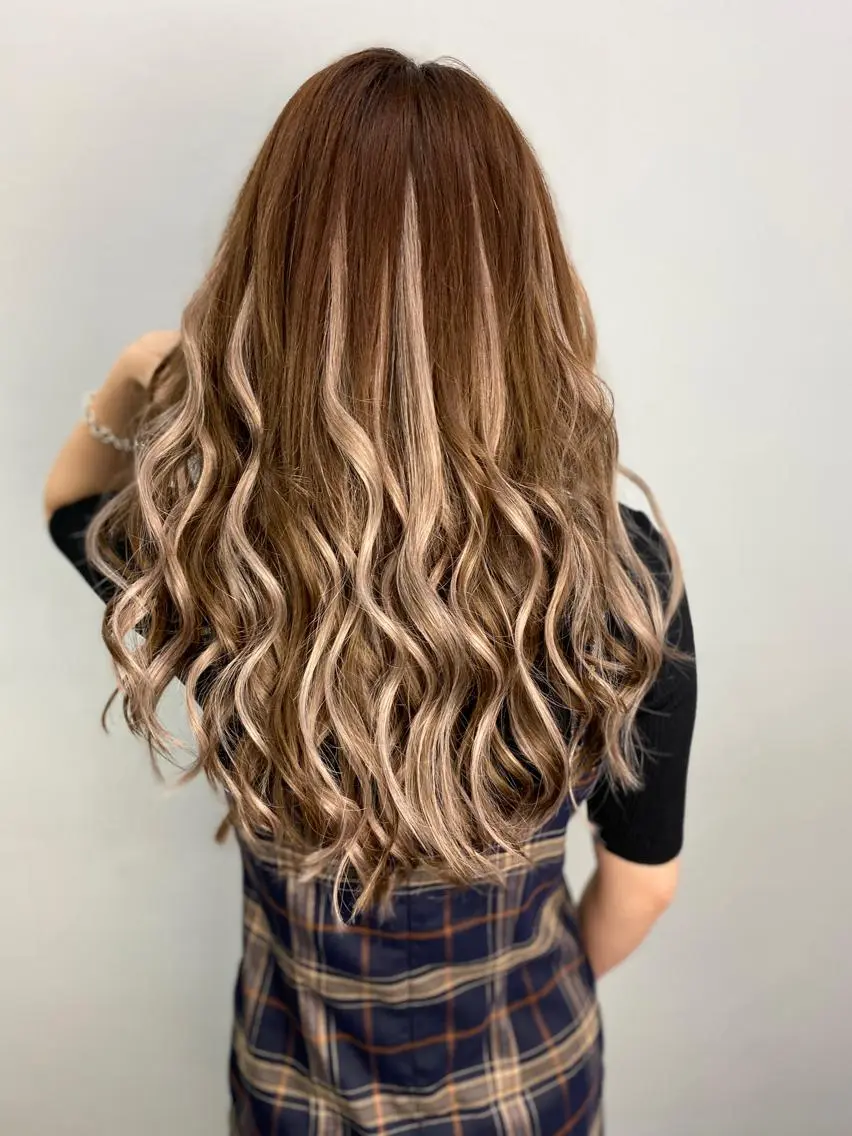 ロング カラー ヘアアレンジ 🧡可愛い色落ち🧡 ハイトーン特化🧡のヘアスタイル