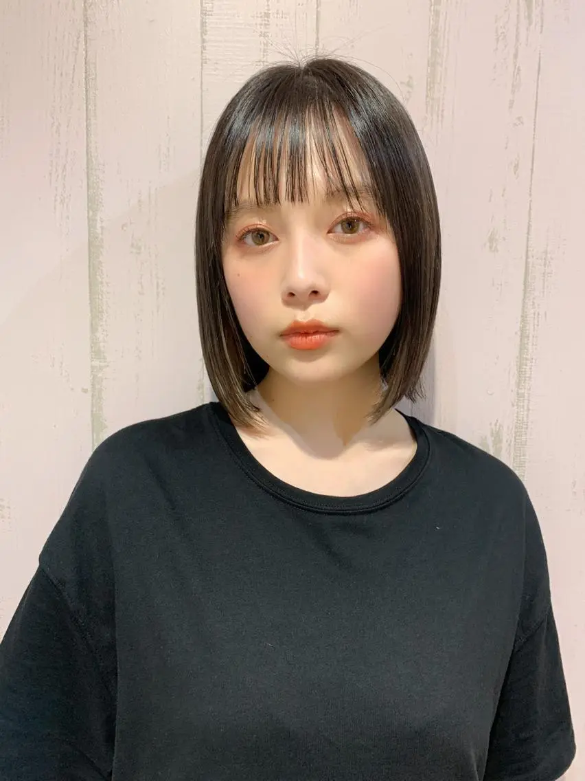 ミディアム カラー 切りっぱなしボブ グレージュ ミルクティーグレージュ ボブ 髪質改善☆ 縮毛矯正miyuのヘアスタイル