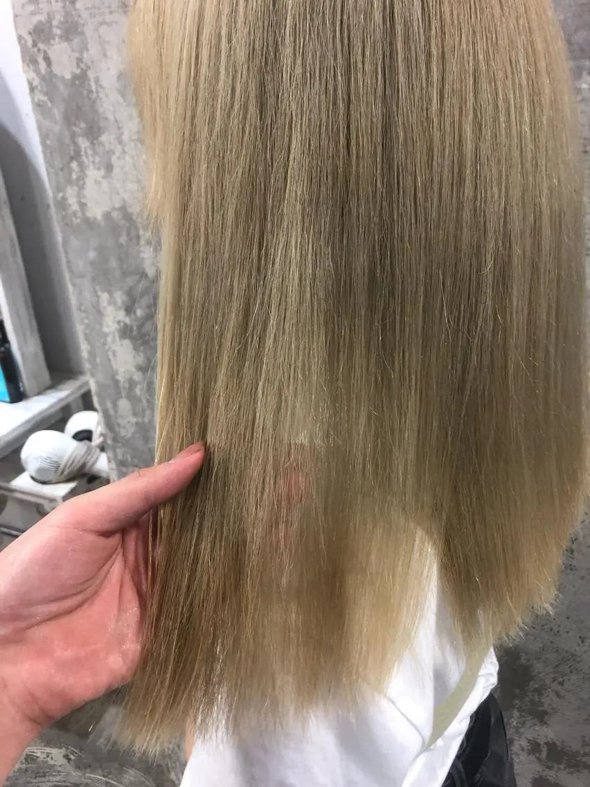 ロング カラー ブリーチ ケアブリーチ Pia ツボイ ケイタのヘアスタイル
