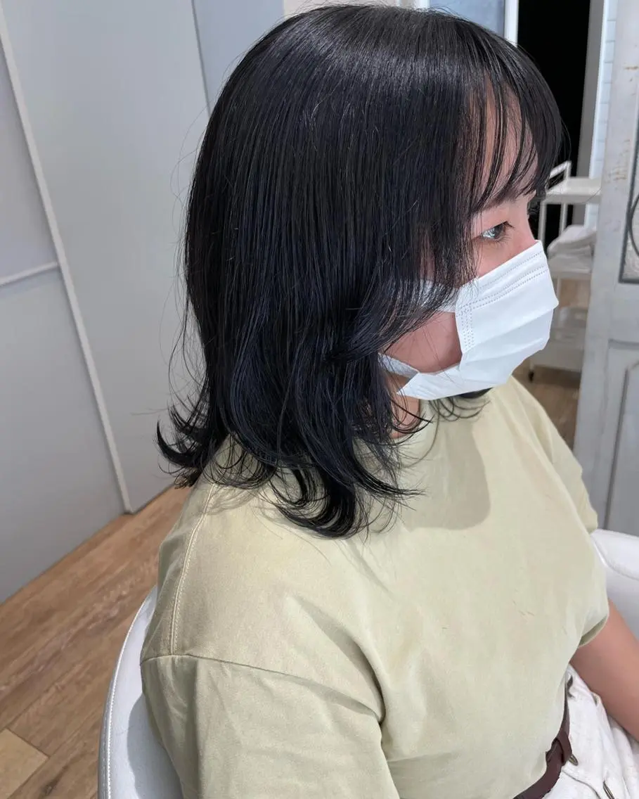 ミディアム カラー パーマ ヘアアレンジ メンズ キッズ ネイル マツエク・マツパ 黒髪 透明感カラー 🫧垢抜けヘア🫧 SHIORIのヘアスタイル