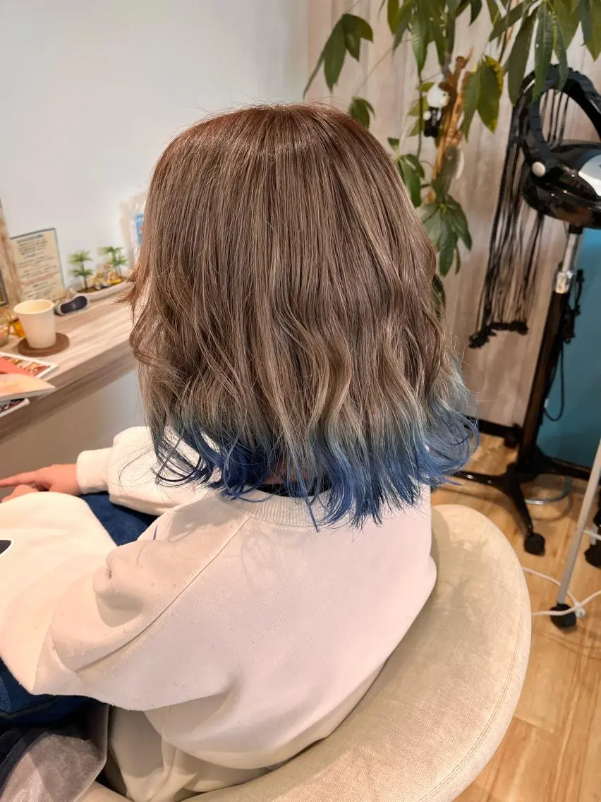 ミディアム Atelier 大内のヘアスタイル