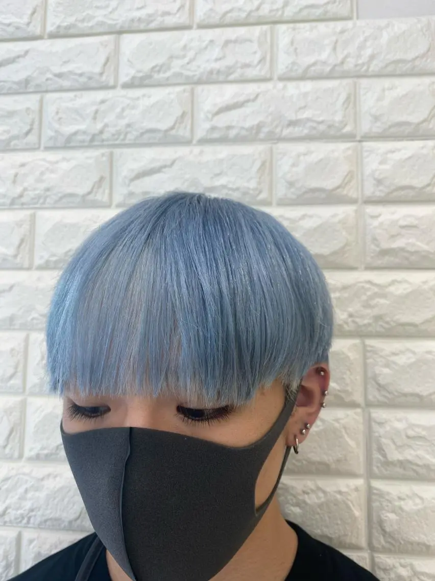 カラー ブリーチ 韓国ヘア レイヤーカットのヘアスタイル