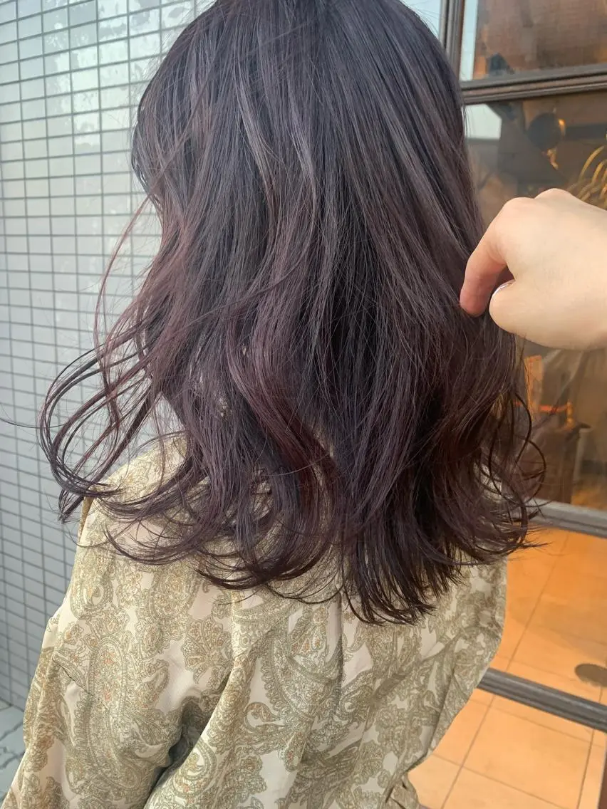 ミディアム カラー ヘアアレンジ 本間 結衣のヘアスタイル