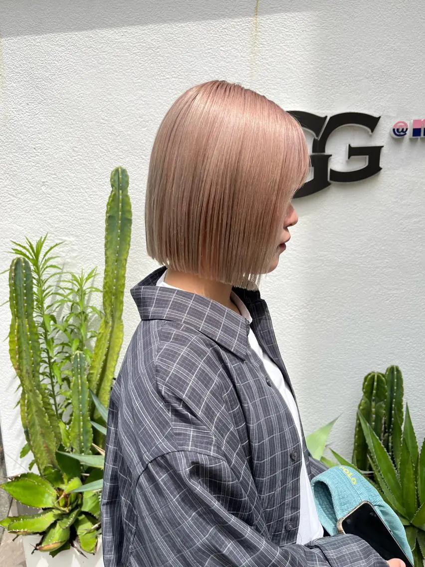 ミディアム カラー カット ヘアカラー トリートメント 縮毛矯正ボブ&顔まわ レイヤー♡TOMOEのヘアスタイル