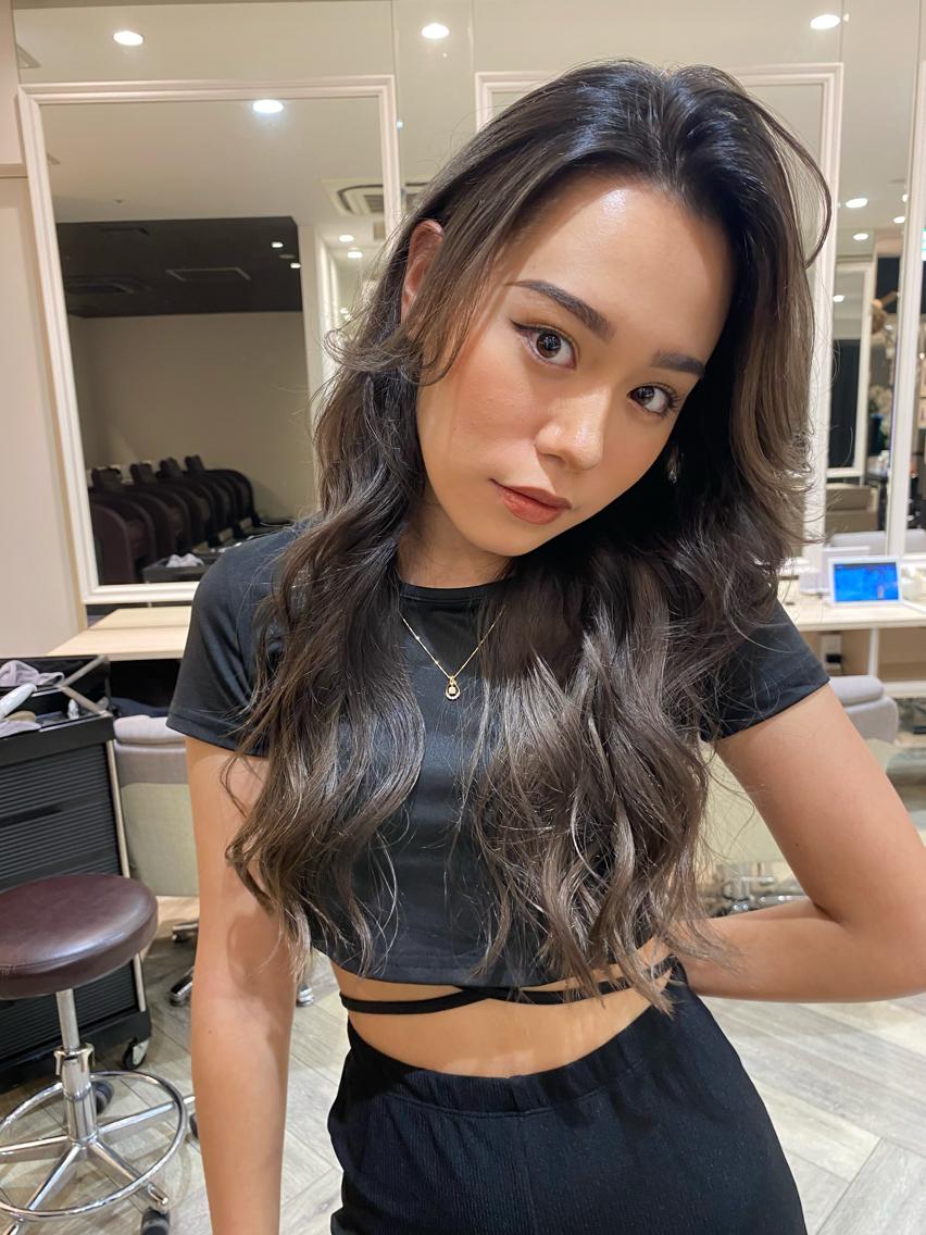 カラー TRENTE MILLEのヘアスタイル