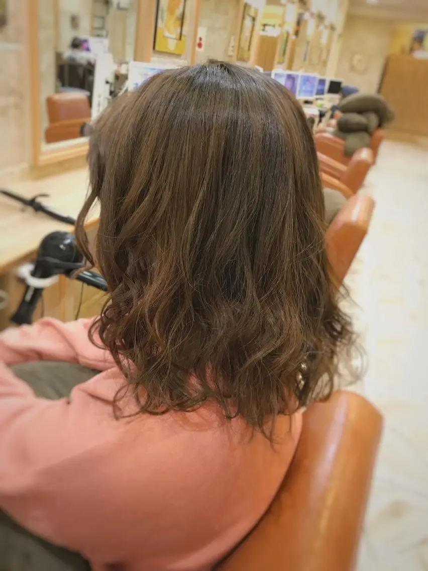 ミディアム カラー 《Zina札幌大通》 Hinano🐻のヘアスタイル