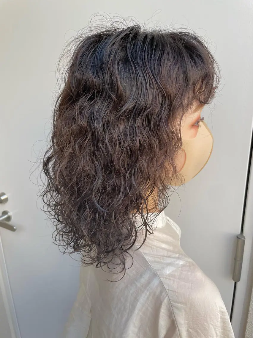 セミロング パーマ カット パーマ まつげ兼任しもさこ 🌟レイヤー得意のヘアスタイル