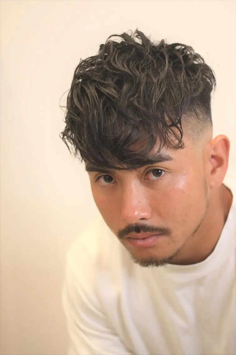 メンズ 諌山 佳旦のヘアスタイル