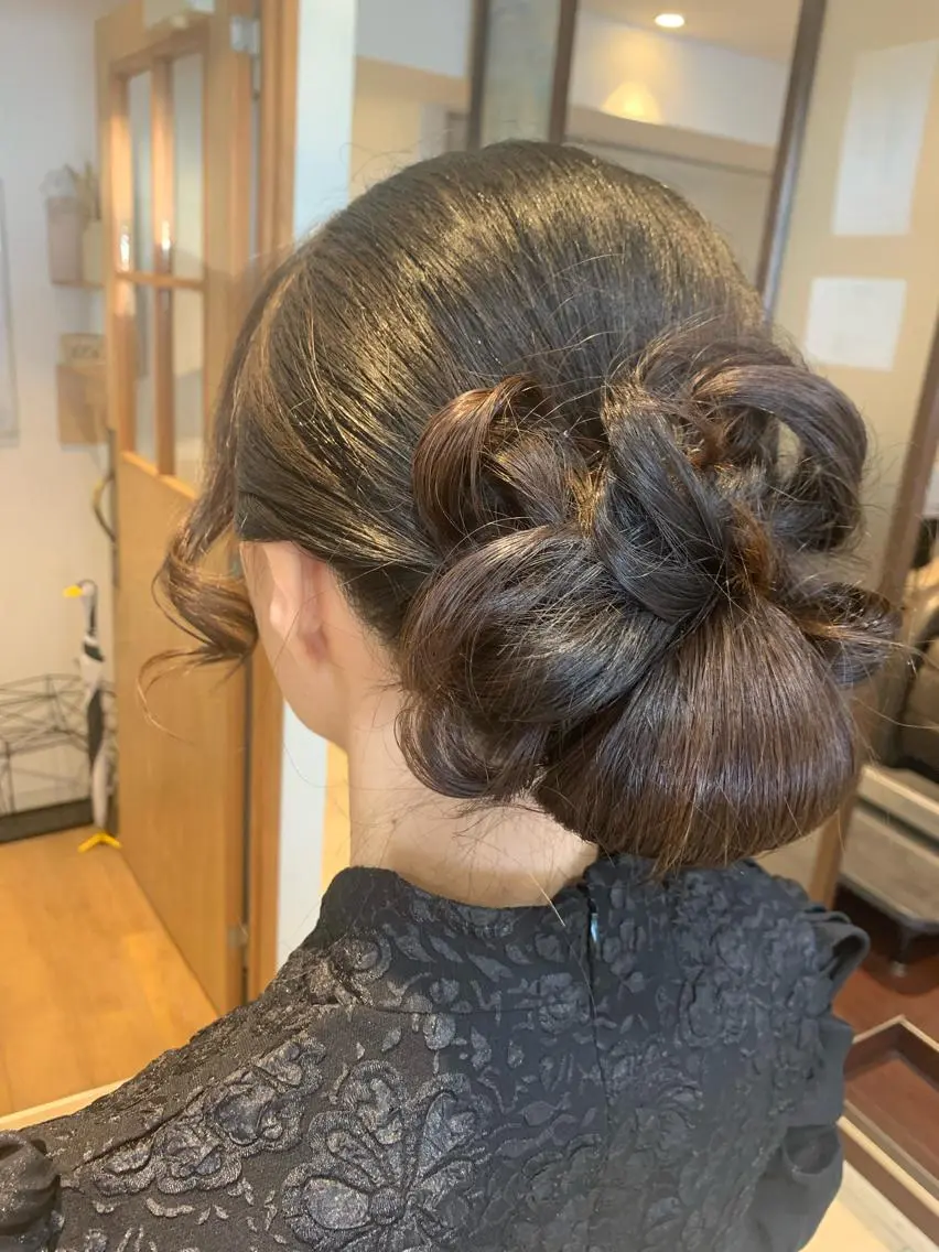 セミロング ヘアセット 庄司 沙羅のヘアスタイル