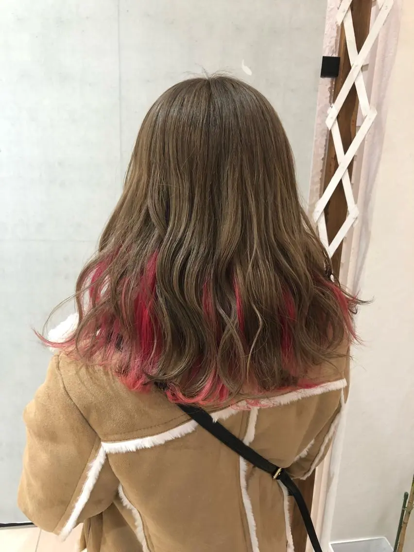 ミディアム カラー 樋渡 侑希のヘアスタイル