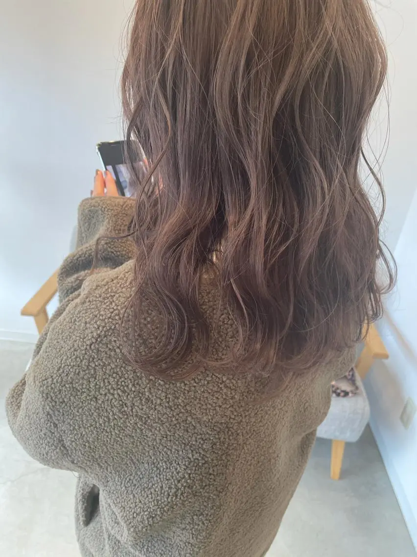 ミディアム カラー 透明感カラー グレージュ ミルクティーグレージュ 堀田 将輝のヘアスタイル