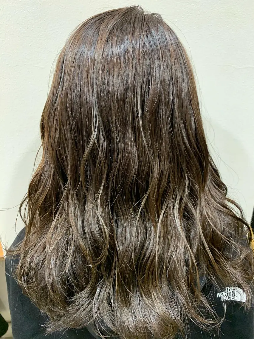 セミロング ハイライト ヘアカラー トリートメント ヘッドスパ ヘアセット 大宮/山口 竣也のヘアスタイル