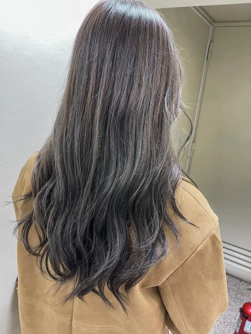 セミロング カラー グレージュ オリーブグレージュ オリーブグレー TAKE新宿 メンズパーマ特化のヘアスタイル