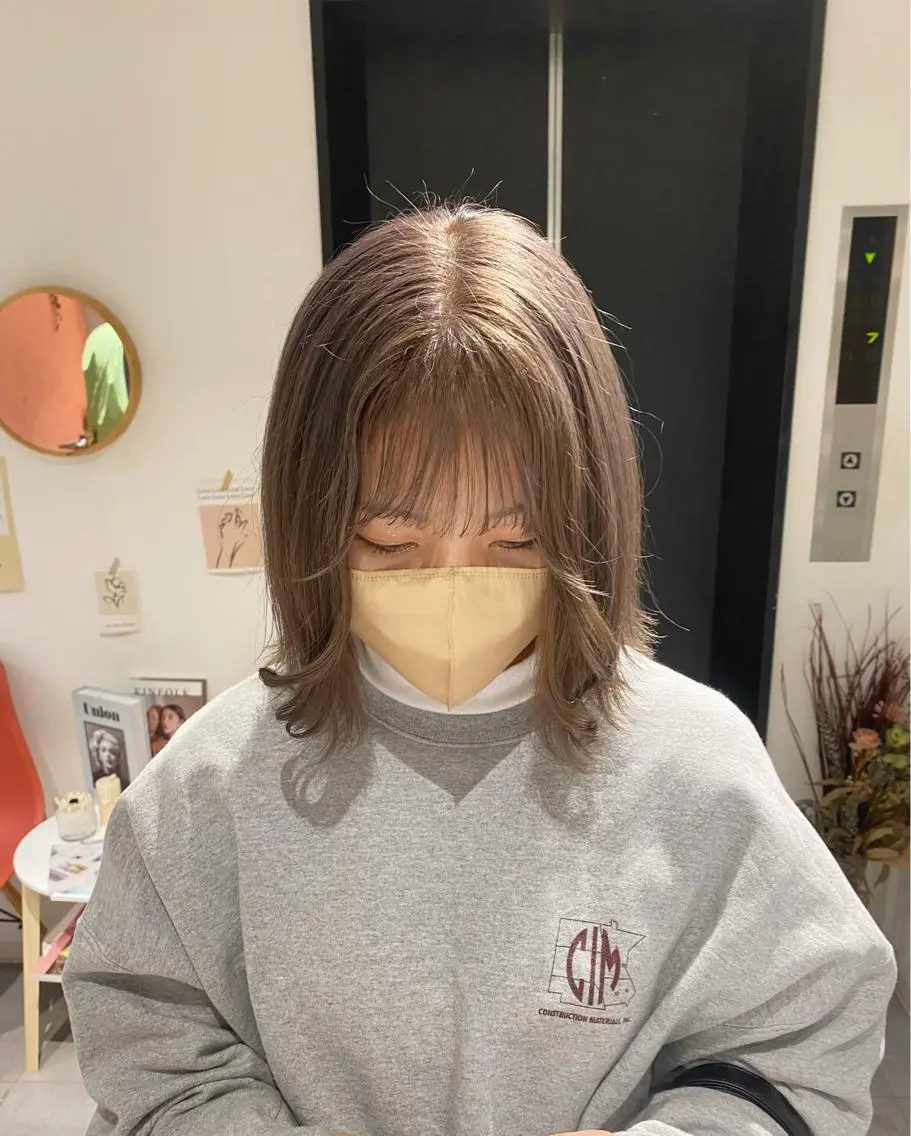 ミディアム デザイン🥇複雑履歴 ハイトーン特化のヘアスタイル