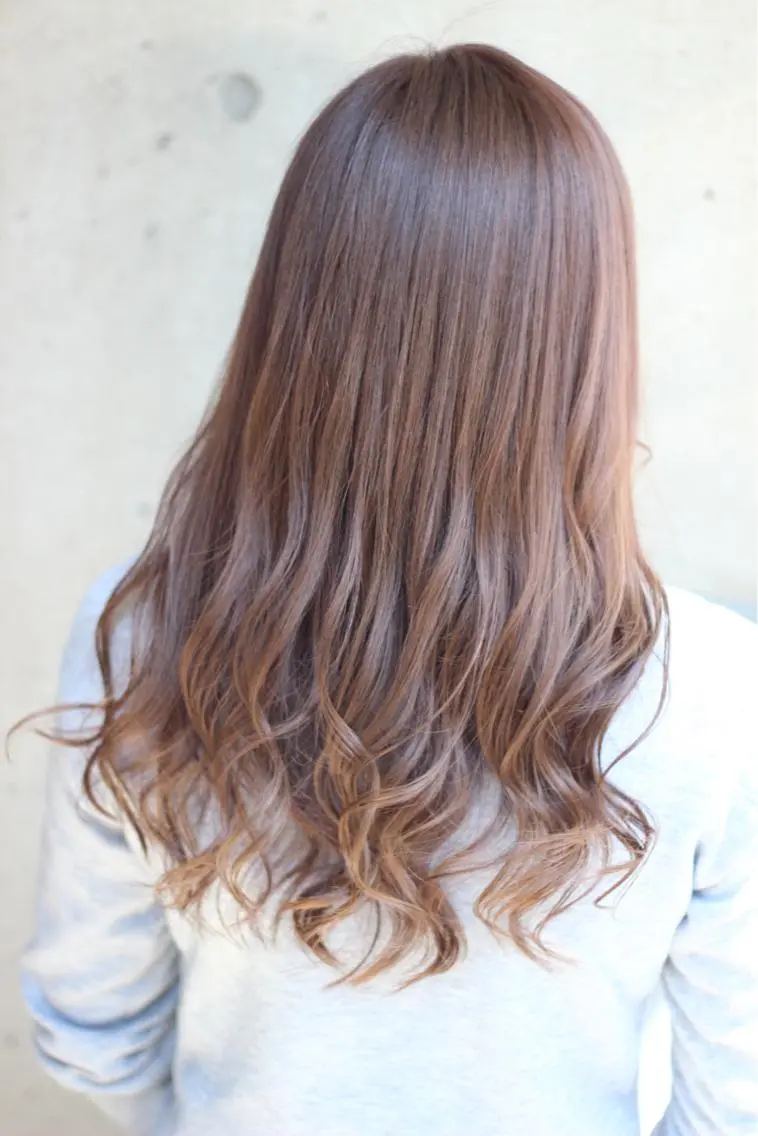ロング カラー パーマ アッシュ ラベンダーカラー ラベンダーアッシュ 成松 勇治のヘアスタイル