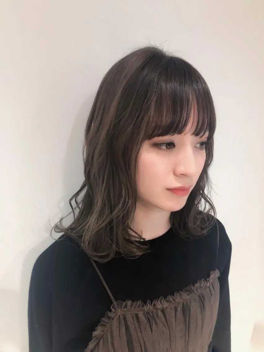 セミロング カラー ショコラグレージュ グレージュ 🍊新宿南口🍊 ERINAのヘアスタイル