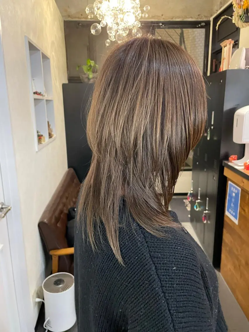 セミロング ウルフカット カット やまぎし ひろきのヘアスタイル