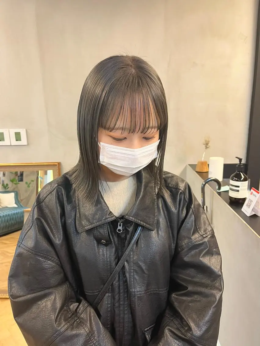ミディアム カラー ブリーチ 透明感カラー ena/ブリーチなし 透明感・レイヤー🎀のヘアスタイル
