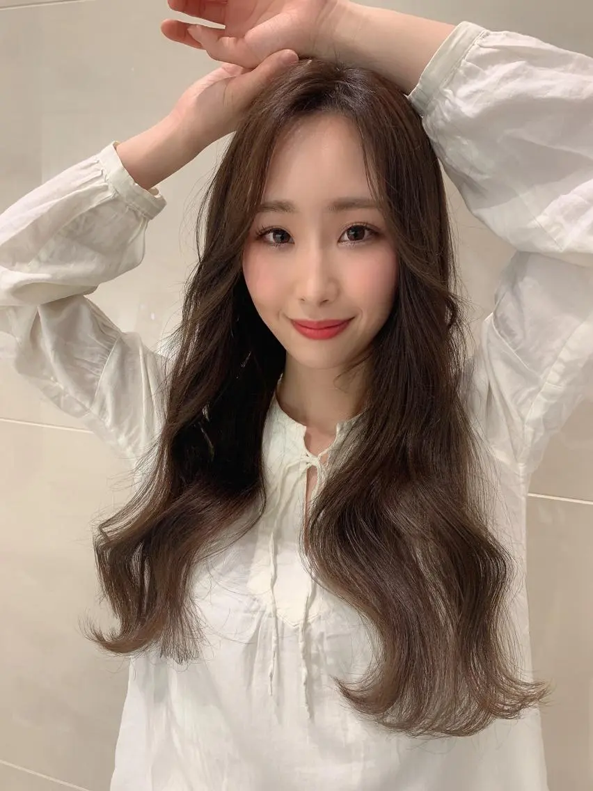 カラー アッシュ ベージュカラー 黒髪 ブリーチ ブルーカラー トリートメント オリーブカラー 特化　　kaiのヘアスタイル