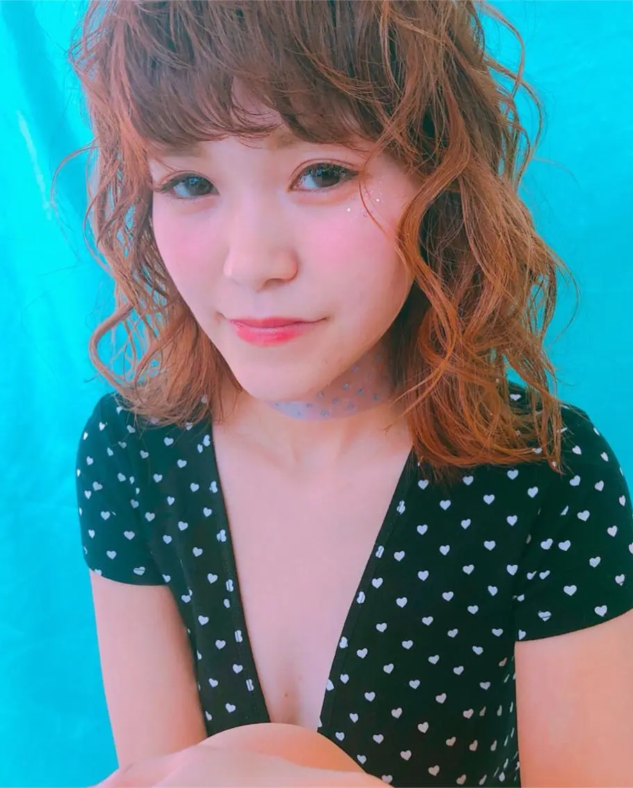 ミディアム カラー パーマ ヘアカラー トリートメント ヘッドスパ 小田 莉加子のヘアスタイル