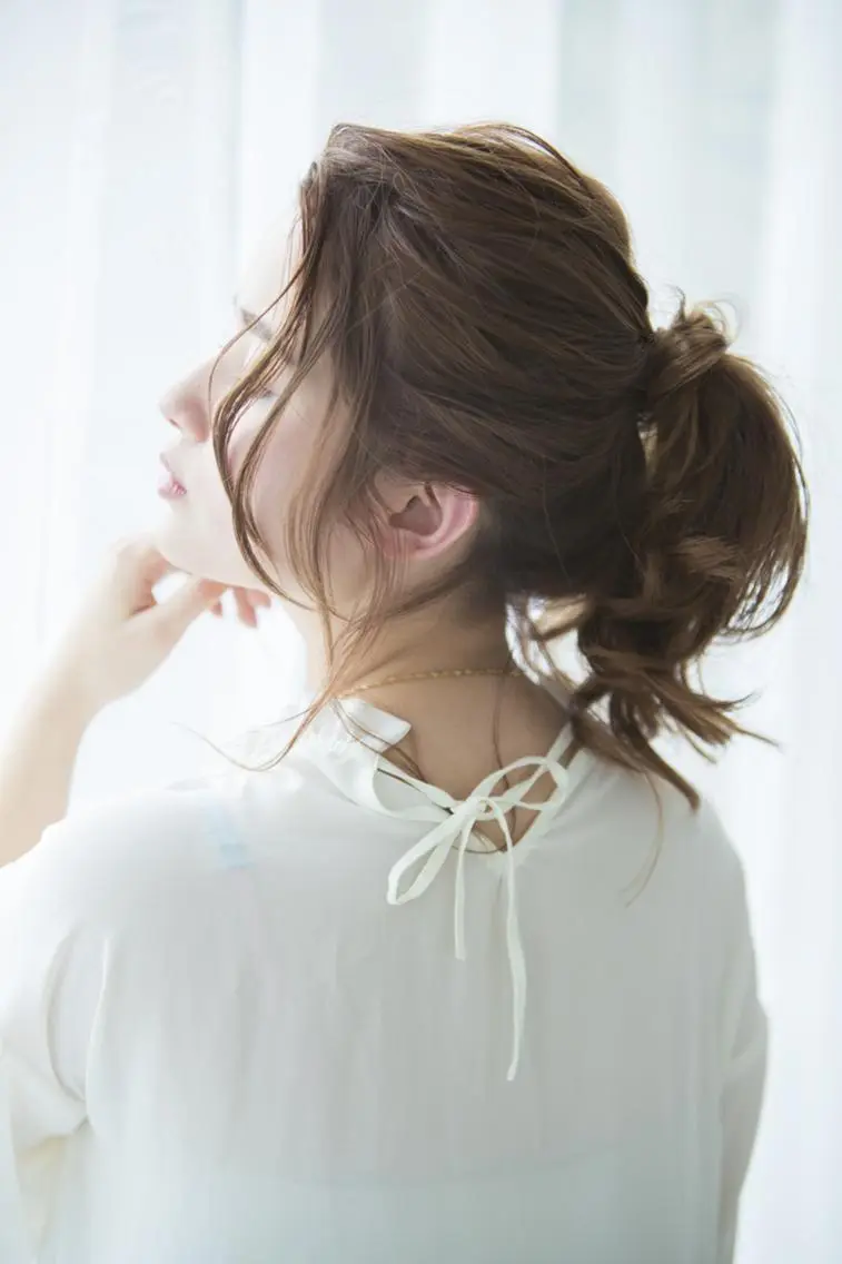 カラー 岩渕 由里香のヘアスタイル
