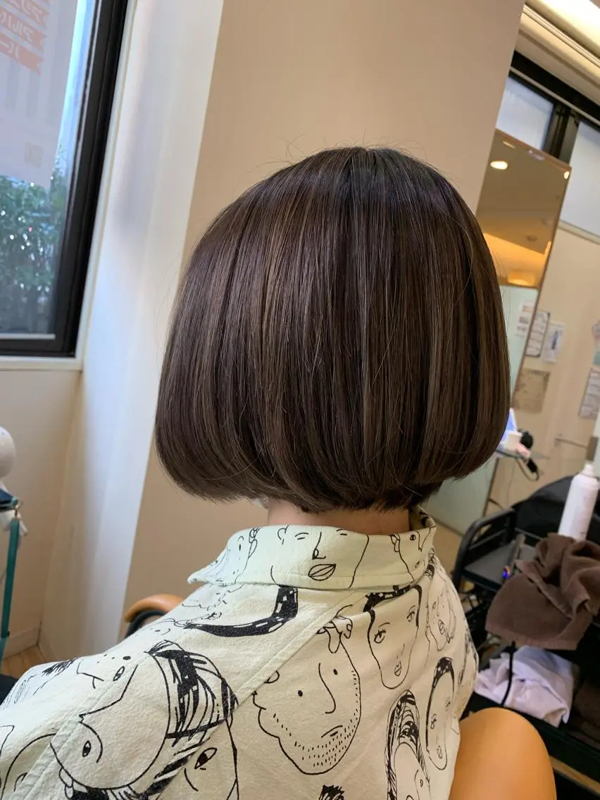 ショート カラー ベージュカラー ボブ 板倉 花連 💌リピーター様へ↓のヘアスタイル