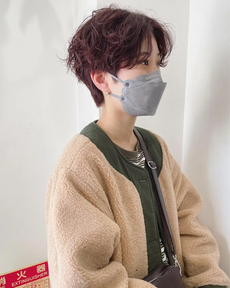 ショート カラー パーマ ブラウンカラー くせ毛 ショートヘア カット ヘアカラー トリートメント 村上雅人 ナチュラルモードのヘアスタイル