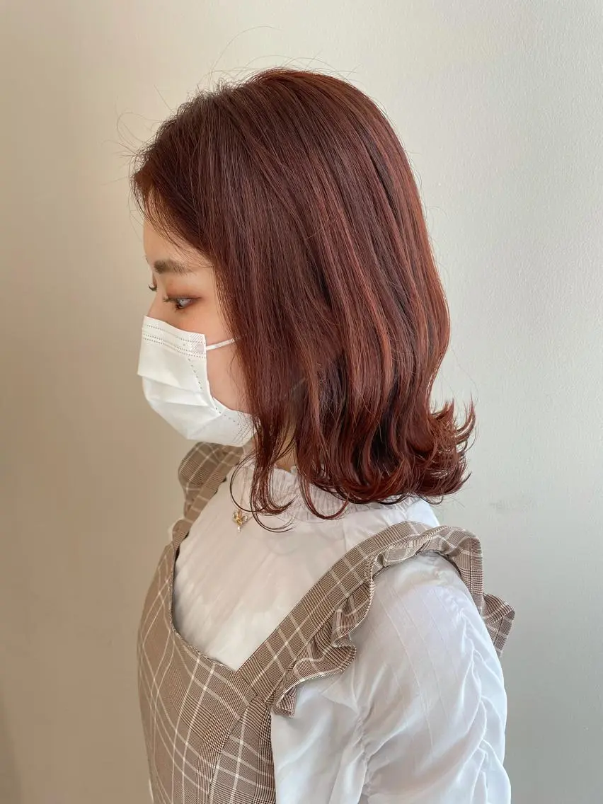 ミディアム カラー ヘアカラー トリートメント 顔まわりカット✄ ベージュカラー🧸のヘアスタイル