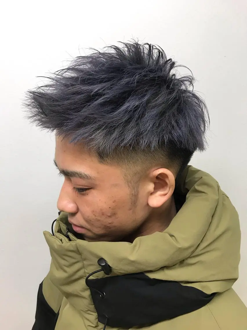 ショート カラー ブリーチ 藤中 隆悟のヘアスタイル