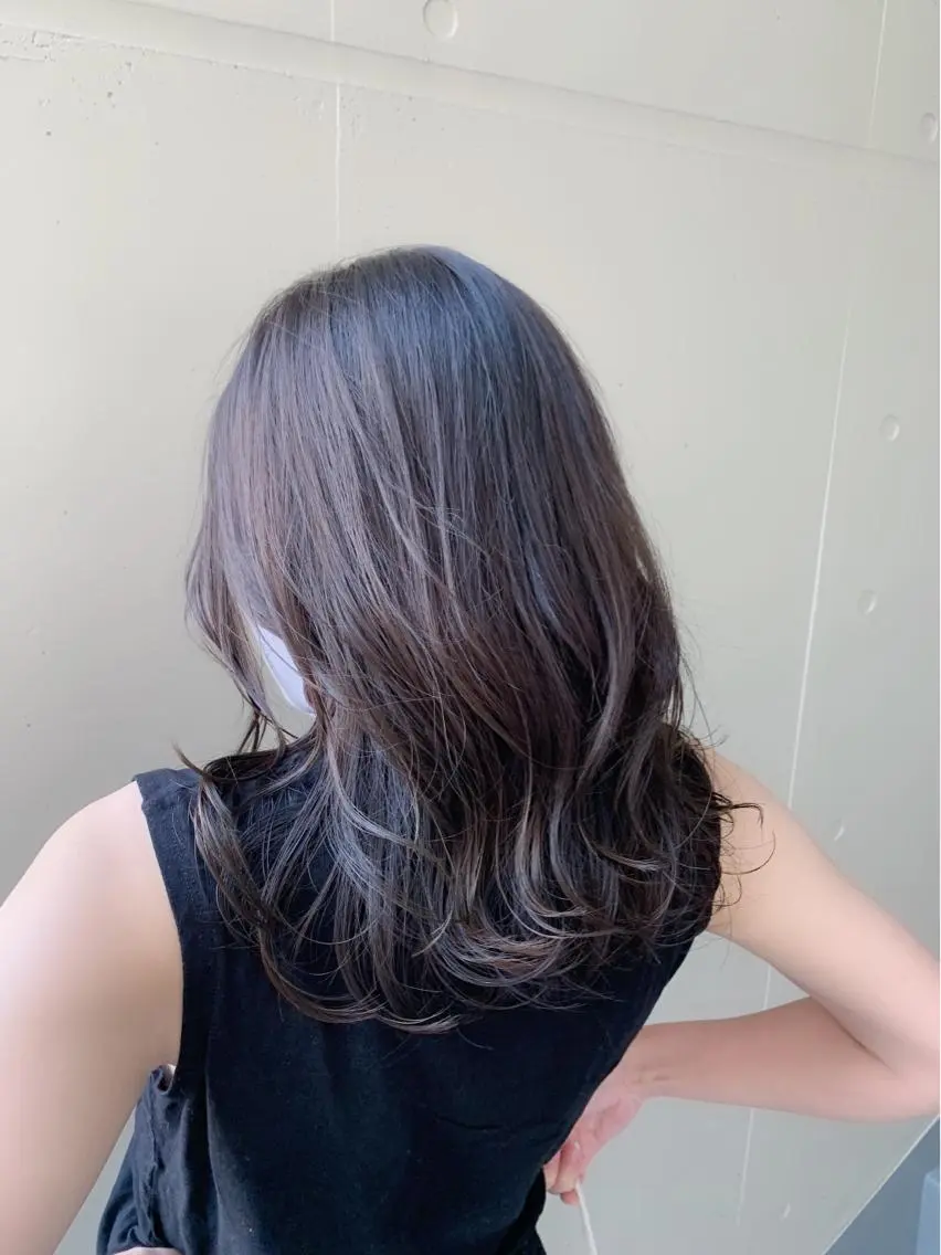 セミロング カラー 吉田 淳則のヘアスタイル