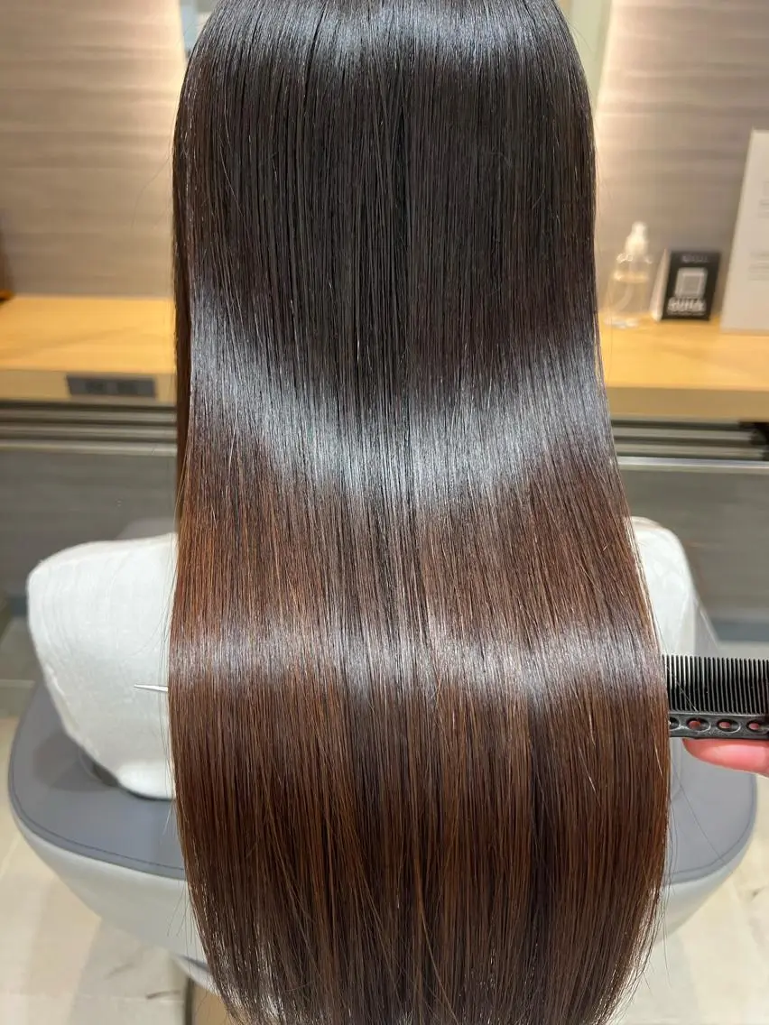 ロング カット ヘアカラー 縮毛矯正 トリートメント 春日 力のヘアスタイル