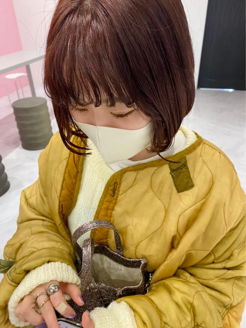 ショート カラー ブラウンカラー ピンクカラー ピンクブラウン ボブ 岩田 萌那のヘアスタイル