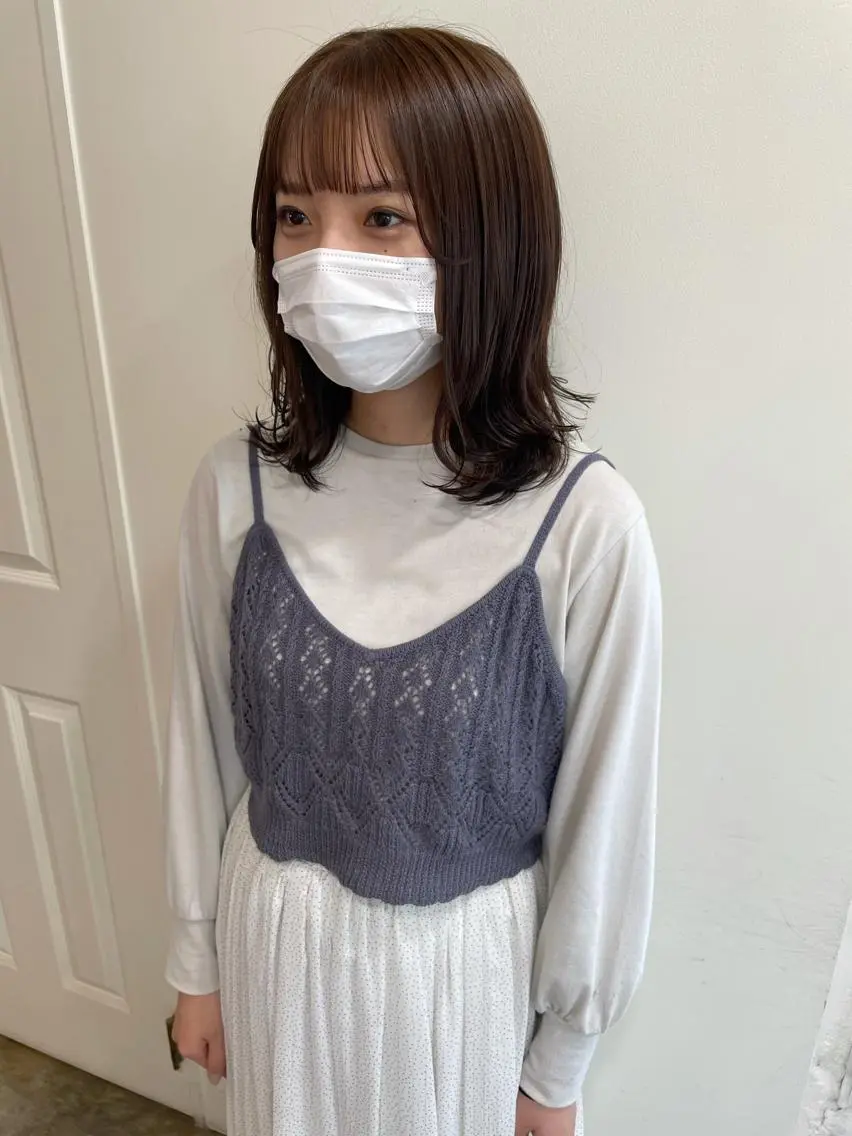 ミディアム カラー カット ヘアカラー トリートメント MIOベージュカラー 柔らかいカラーのヘアスタイル