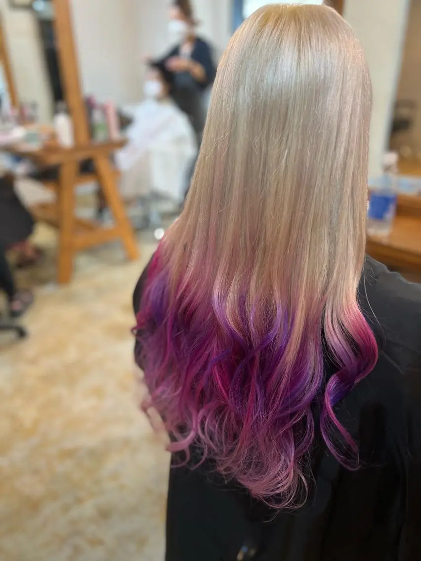 カラー 渋田 ゆかりのヘアスタイル