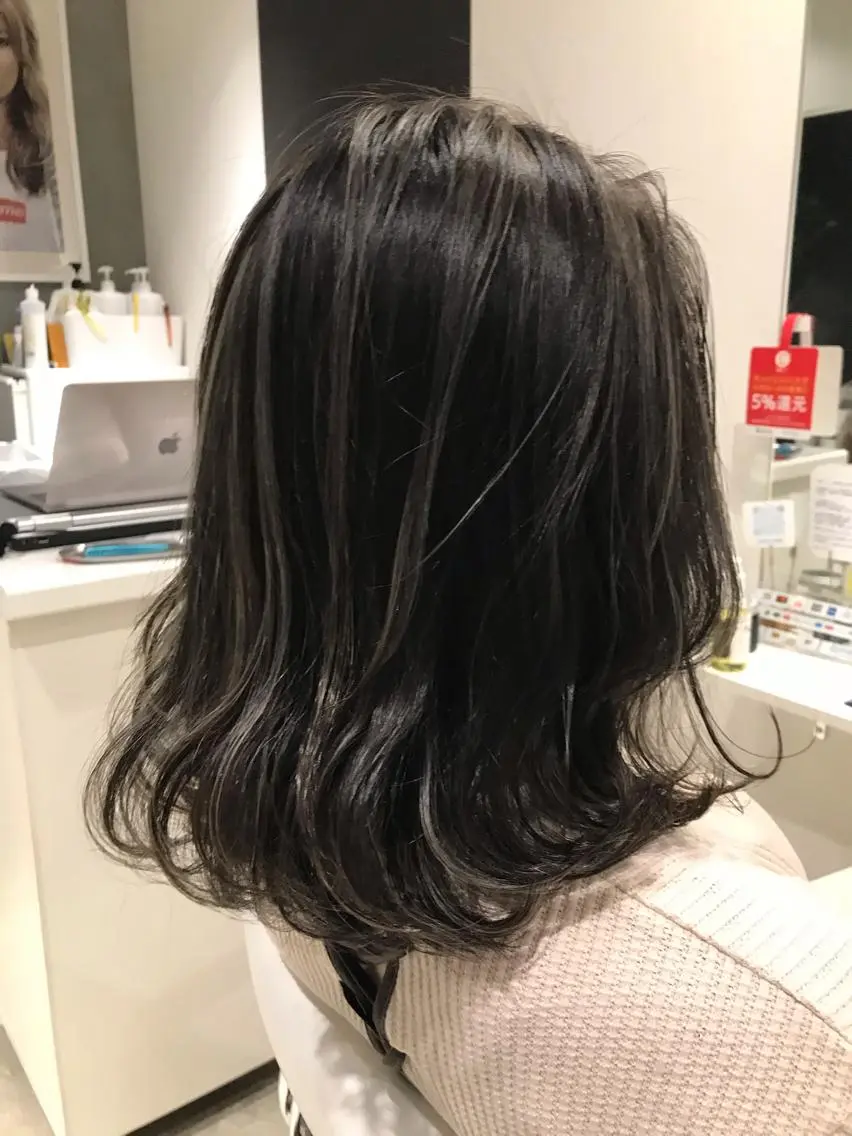 ミディアム カラー 🔹TOMO🔹 圧倒的経験値🔹のヘアスタイル