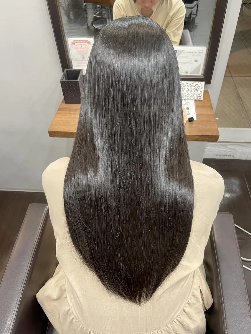 ロング カラー ブリーチ ケアブリーチ 透明感カラー ダブルカラー ハイライトカラー newibelsia 名駅のヘアスタイル