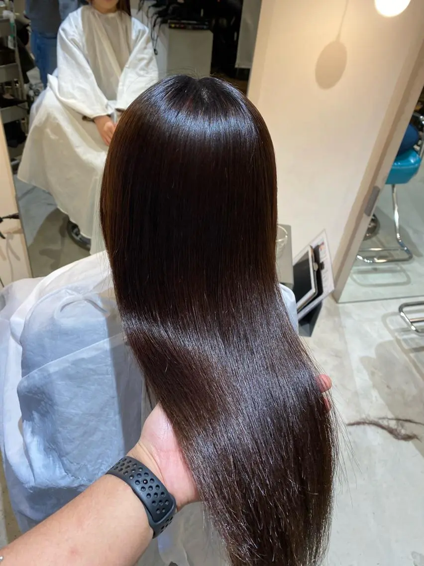 ロング 必ず笑顔で帰っていた だきます!安田祐貴のヘアスタイル