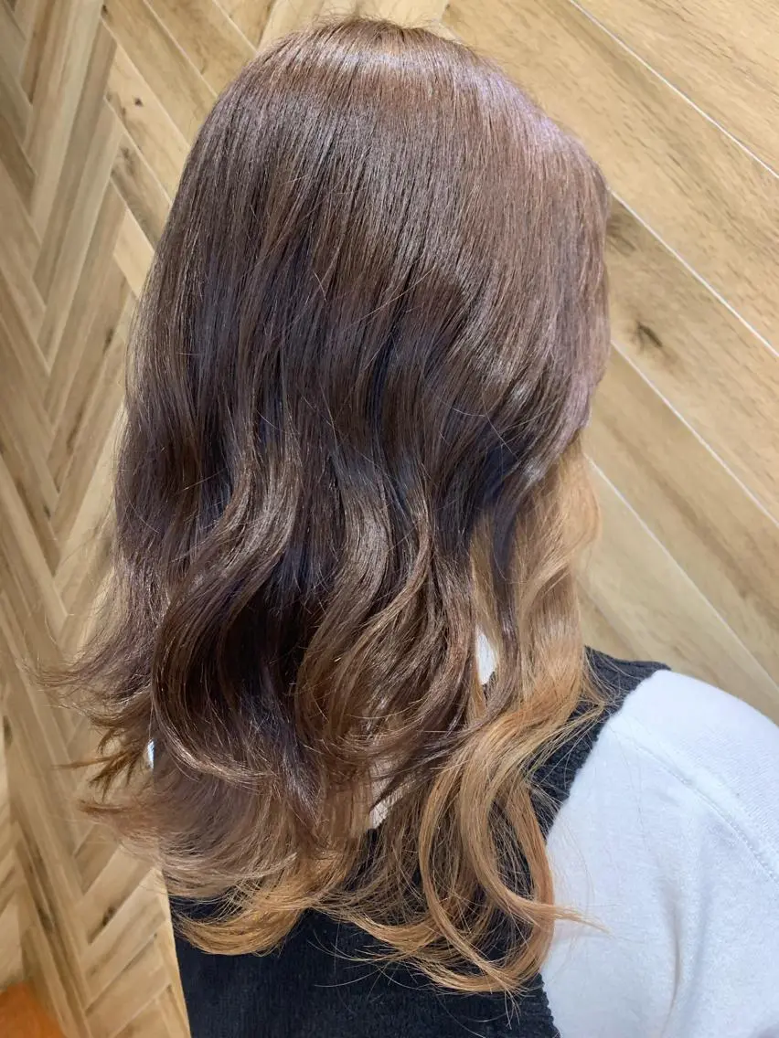 ミディアム カラー ベージュカラー ミルクティーベージュ Earth岩槻店 YAGIのヘアスタイル
