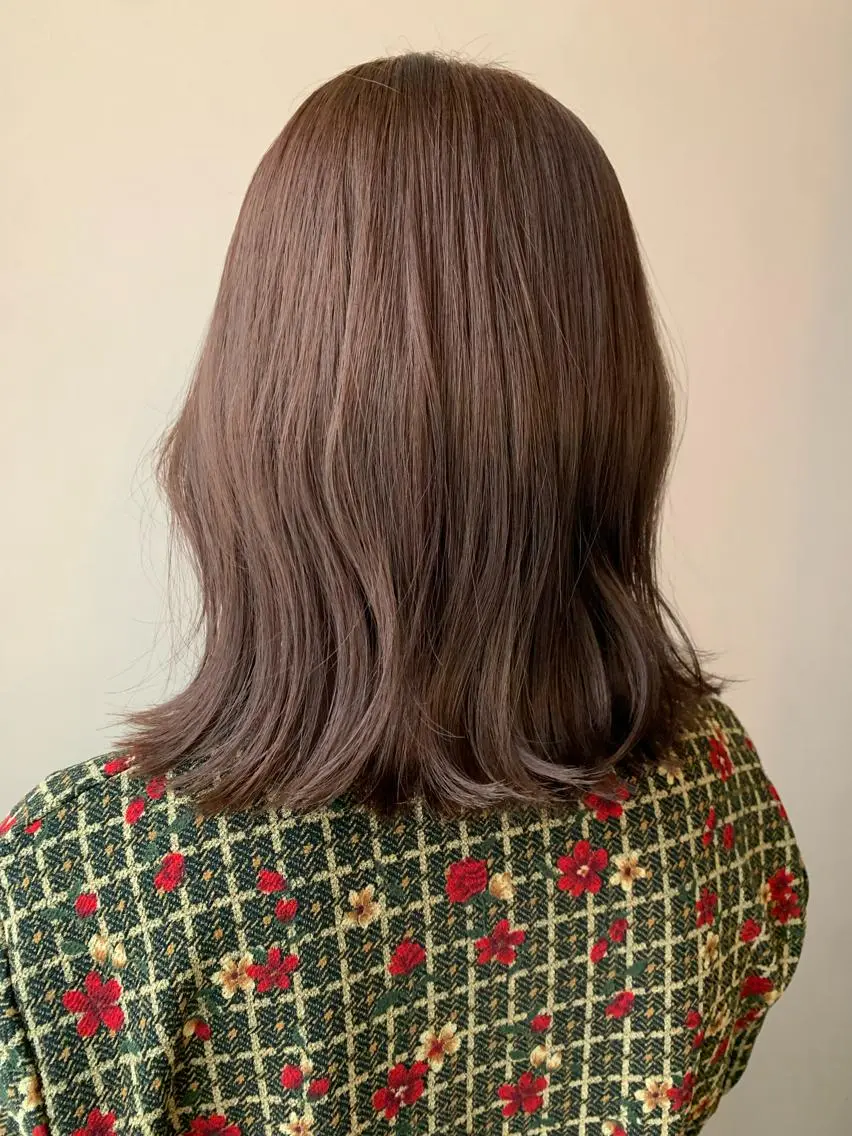 セミロング カラー ベージュカラー ブリーチ ブリーチなしカラー ピンクカラー ピンクベージュ カット ヘアカラー トリートメント hubhair レイヤー/透明感のヘアスタイル