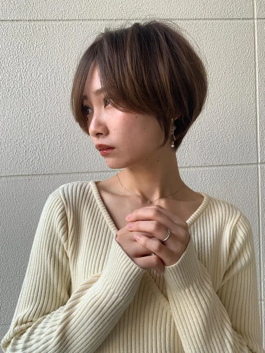 ショート 丸みショート ショートヘア かえ🩶韓国ボブ🎀 透明感カラー🥣のヘアスタイル
