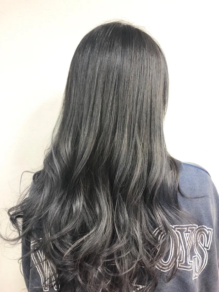 カラー 最高級エクステ /羽エクステ白石宇由のヘアスタイル