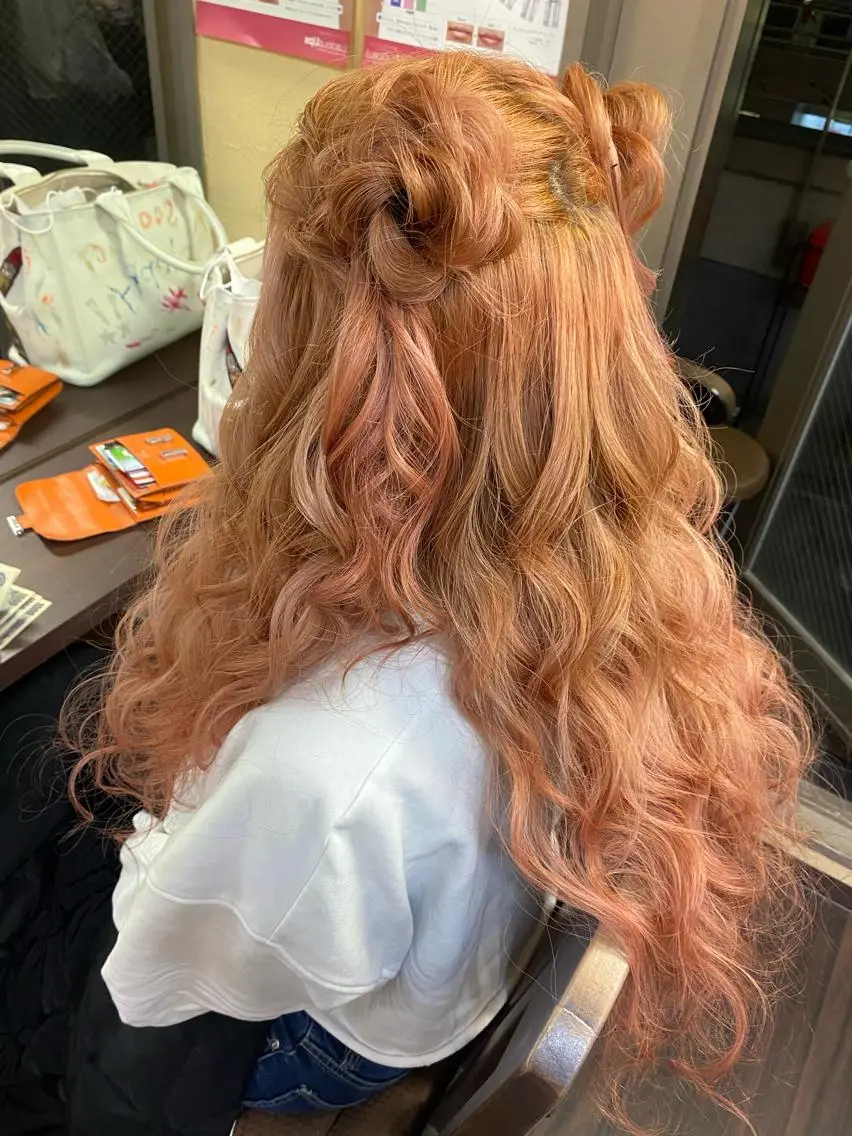 ロング お団子ヘア ヘアセット 泉 汐織のヘアスタイル