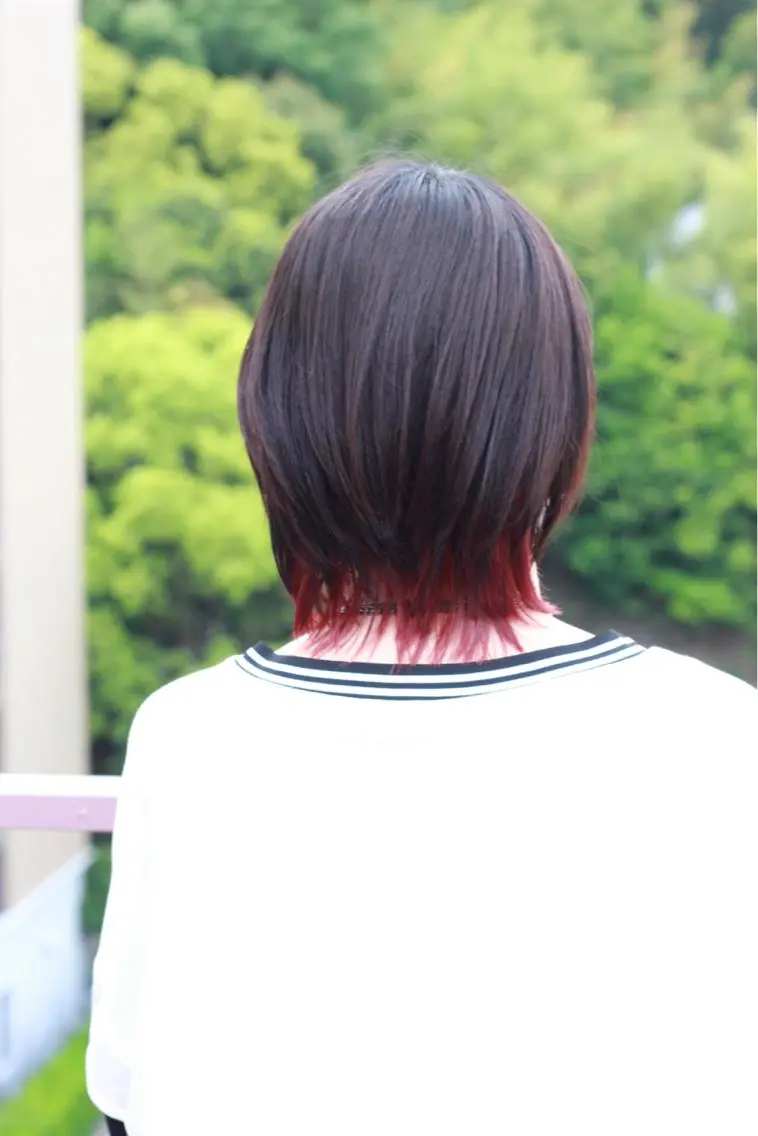 ミディアム カラー インナーカラー レッドカラー ヘアカラー Viage （ビアージュ）のヘアスタイル