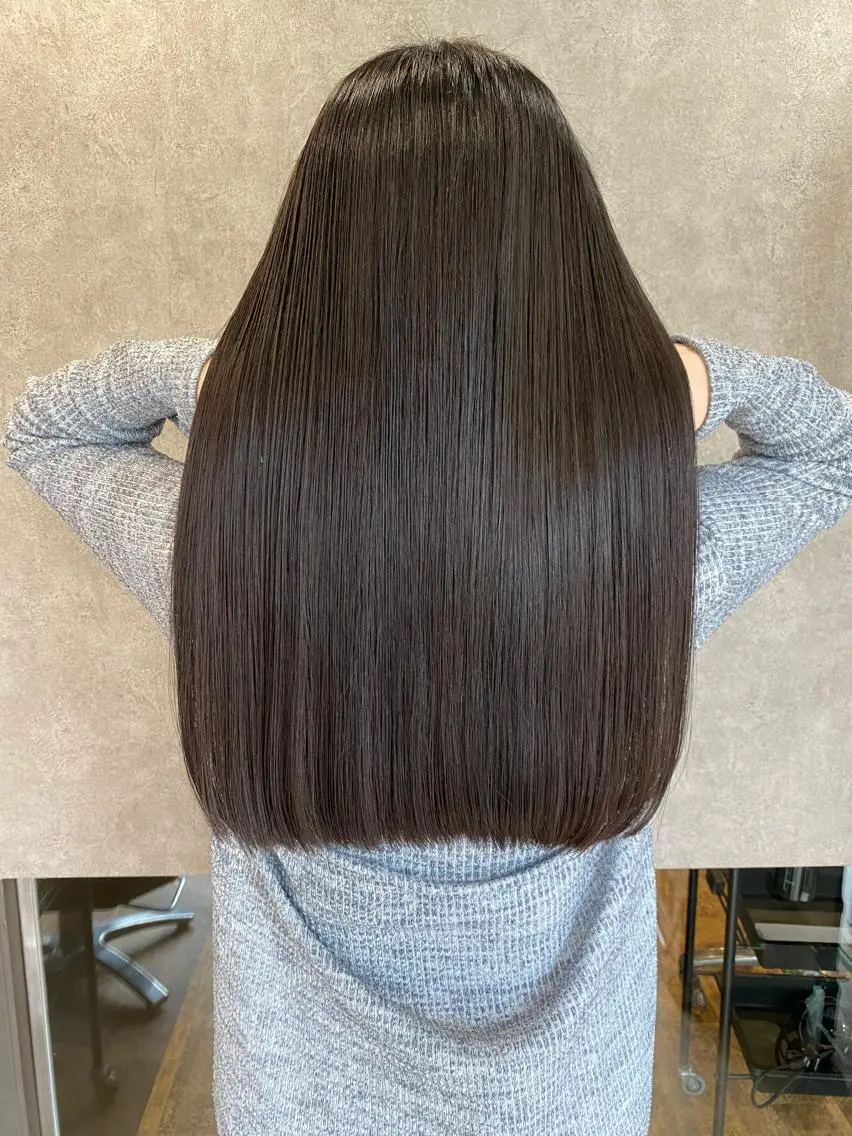 カラー 近藤 七海／箕面／艶カラーのヘアスタイル