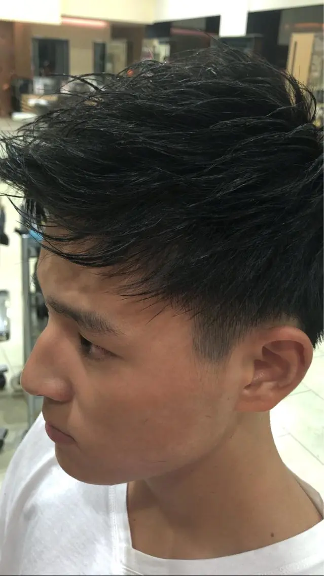 ショート メンズ モヒカン Zina西新 井上貴幸のヘアスタイル