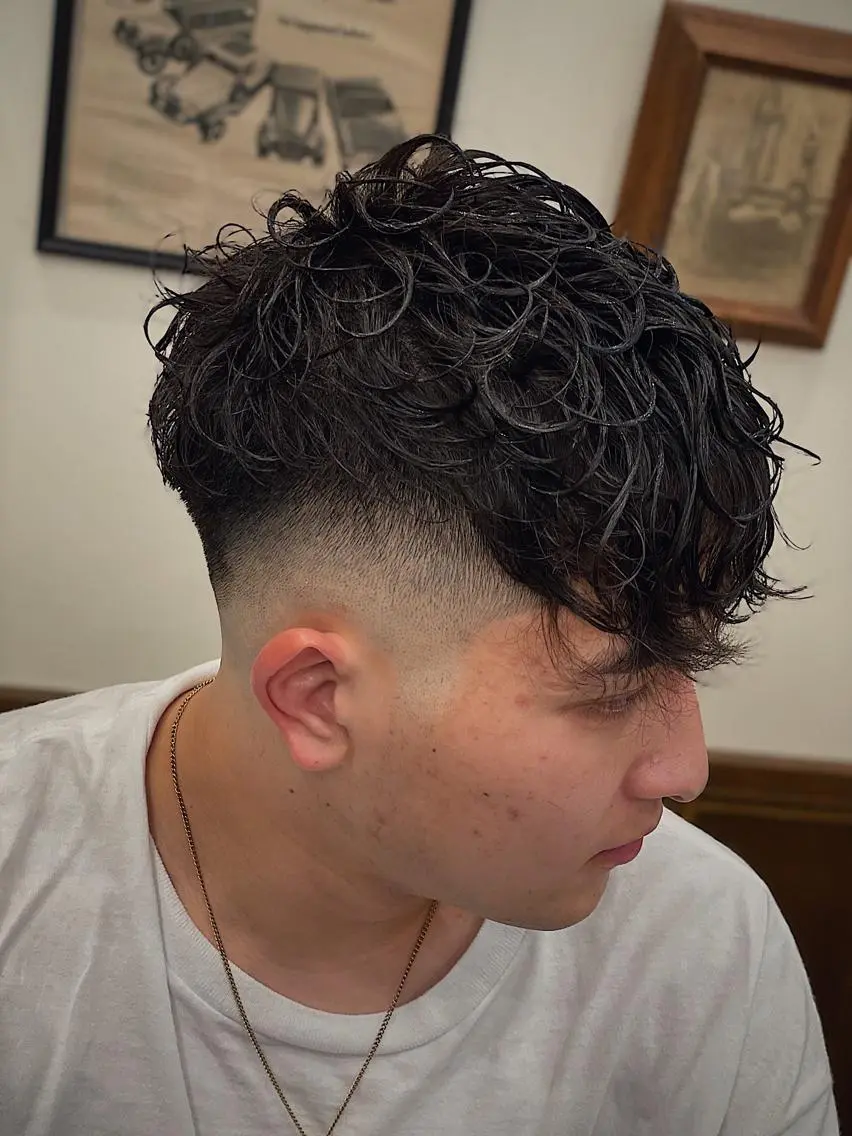 ショート メンズ フェードカット スキンフェード 大久保 竣太のヘアスタイル