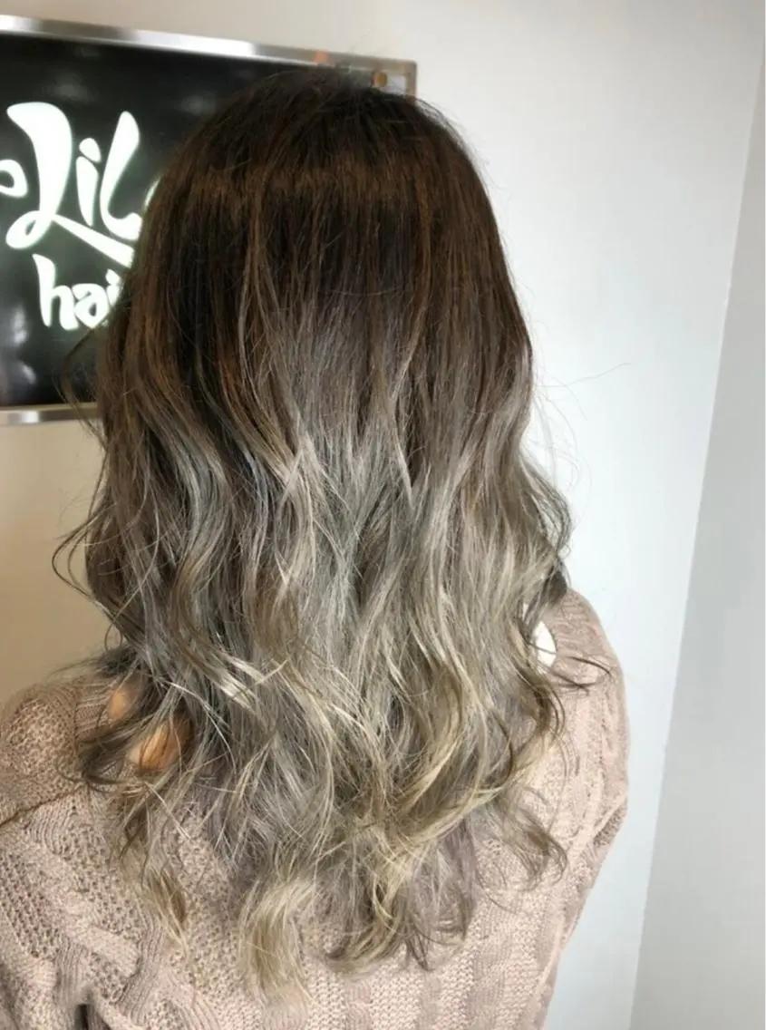 ロング カラー パーマ ヘアカラー リルウヘアー 天王寺のヘアスタイル