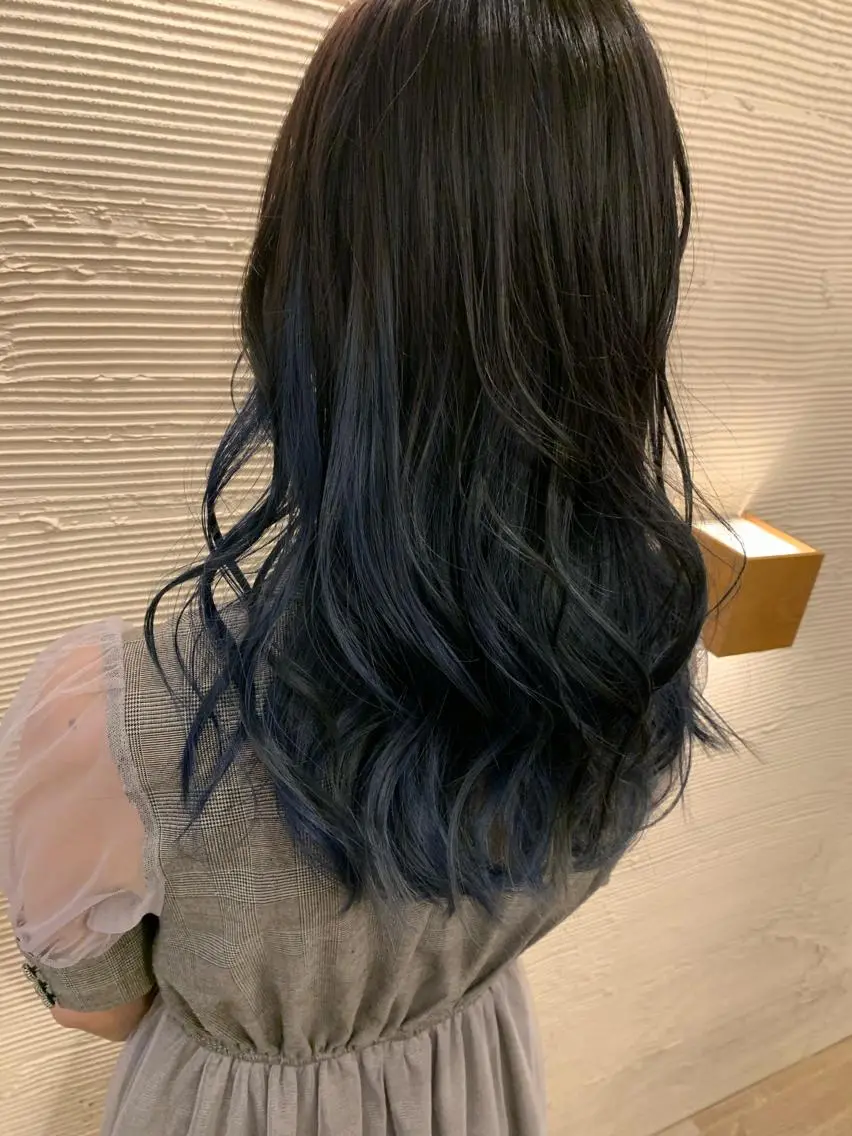 カラー バレイヤージュ ブリーチ ブルーカラー VIE.ORNER 浦安店 三上真弥のヘアスタイル